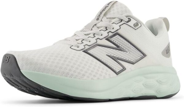 V4 Running Shoe